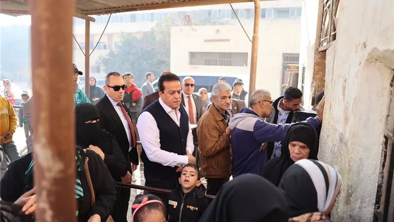 وزير الصحة يوجه بإحالة مدير الصيدلية بمستشفى حلوان العام للتحقيق