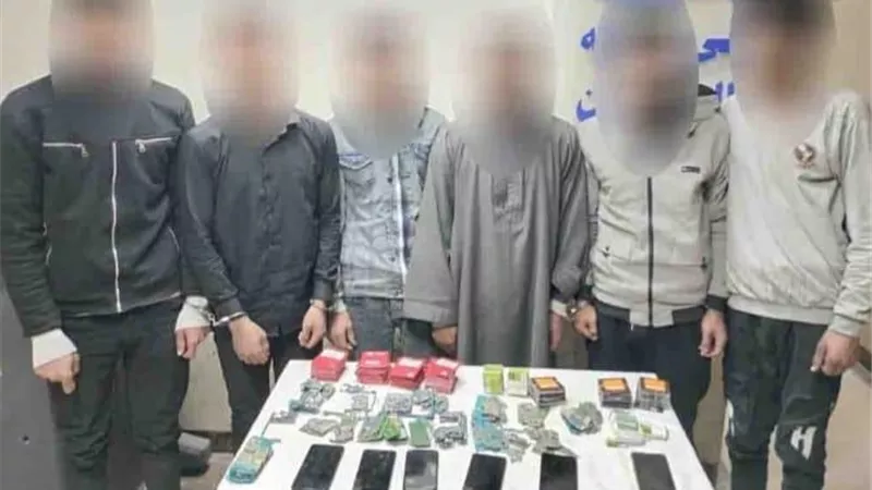 بـ 864 عبوة.. ضبط 3 أشخاص لإتجارهم في المنشطات بالقاهرة
