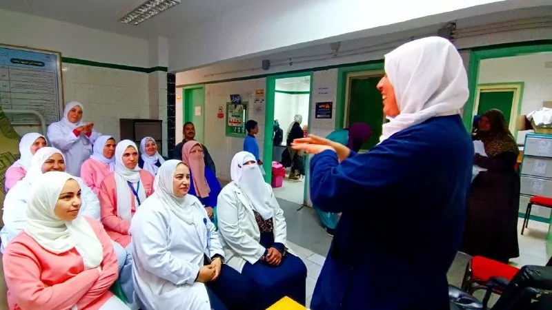 3 آلاف مريض استفادوا من القافلة الطبية بقرية السنيطة