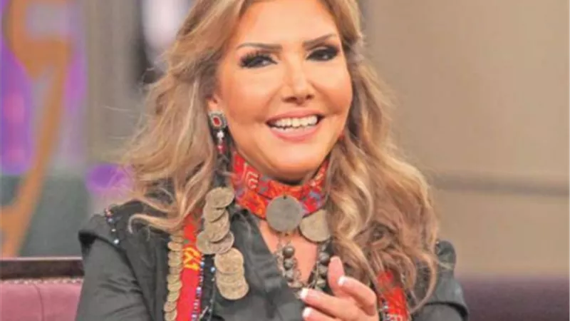 نادية مصطفى عن ظهور نجاة : 