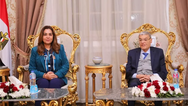 محافظ دمياط تصل إلى محافظة المنيا لإفتتاح معرض 
