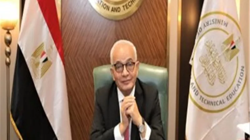 حجازي:تضمين القضايا السكانية والتغيرات المناخية بالمناهج الدراسية