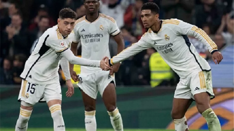 ريال مدريد يقلب الطاولة أمام ألميريا بريمونتادا مثيرة بالليجا