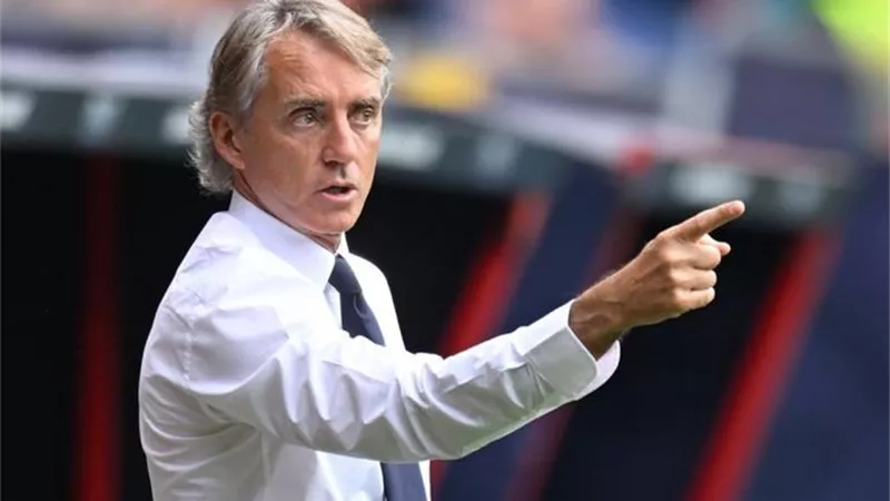ليست السعودية.. مانشيني يرشح هذا المنتخب للتتويج بكأس آسيا