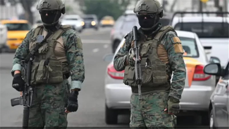 اعتقال 68 من رجال العصابات في الإكوادور بعد مهاجمتهم مستشفى