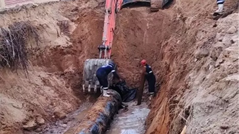 محافظ أسوان: إصلاح خط طرد صرف صحى