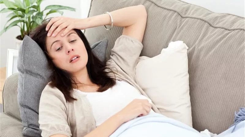 4 أسباب لارتفاع درجة حرارة المرأة الحامل .. وهذا تأثيرها على الجنين