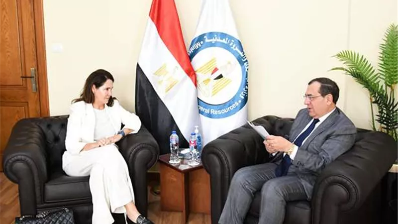 الملا يبحث مع رئيسة 