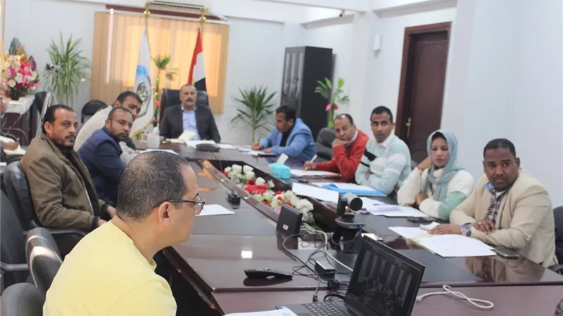 مياه الأقصر تشارك فى اجتماع تطوير أداء المحطات