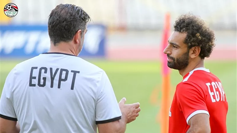 عودته لـ منتخب مصر صعبة.. مدة غياب محمد صلاح عن الملاعب