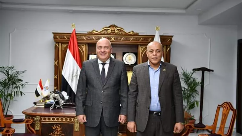 نائب قنا يعلن إنشاء لجنة لهرمون النمو بالمحافظة