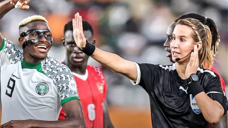 الإشادات تنهال على كربوبي بعد قيادتها لمباراة نيجيريا وغينيا بيسا