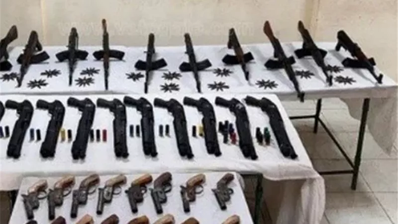 ضبط عامل وكهربائى بحوزتهما أسلحة نارية فى الإسكندرية