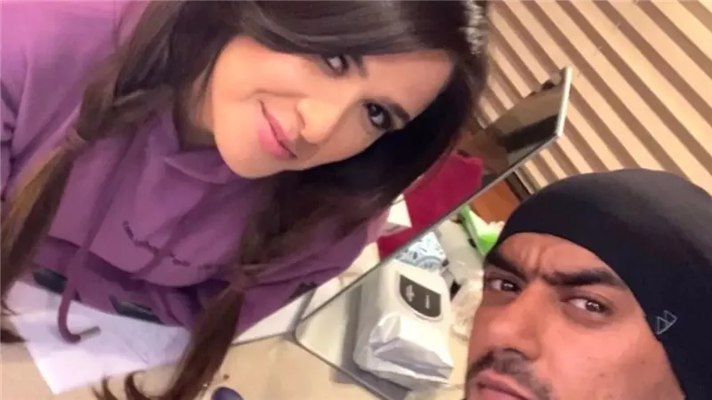 بعد الانفصال.. ياسمين عبد العزيز مع العوضي فى المستشفى