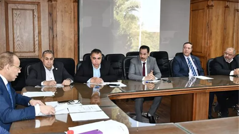 أنشطة طلابية متنوعة بجامعة القناة خلال أجازة نصف العام