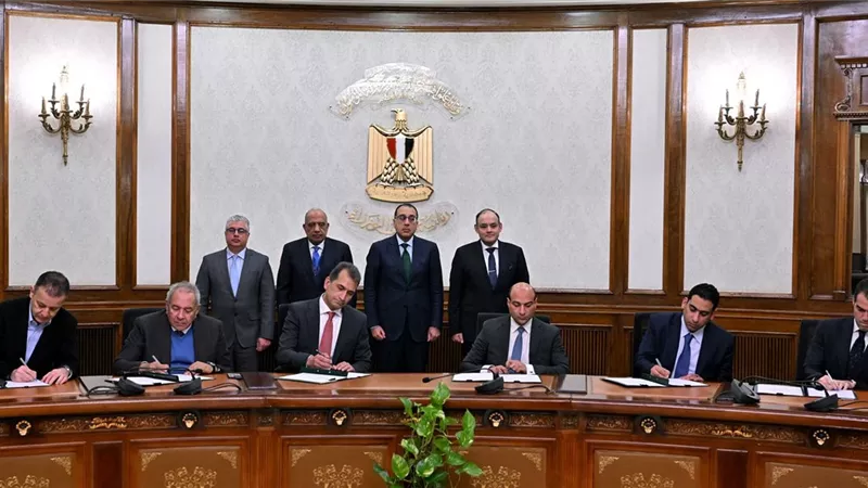 مدبولى يشهد توقيع 5 اتفاقيات للشراكة بين 
