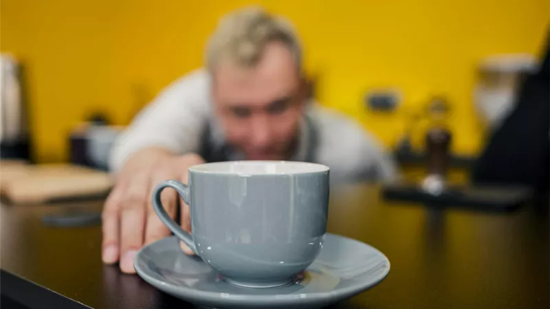 تقرير طبي يكشف السبب وراء ضرورة الاعتدال في تناول القهوة يوميا