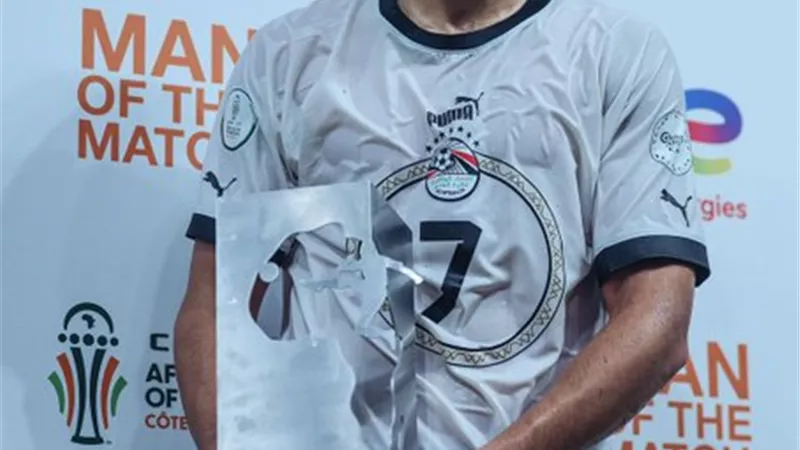 خلاف بين هشام حنفي والشيشيني حول مشاركة تريزيجيه أساسيًا ..شاهد