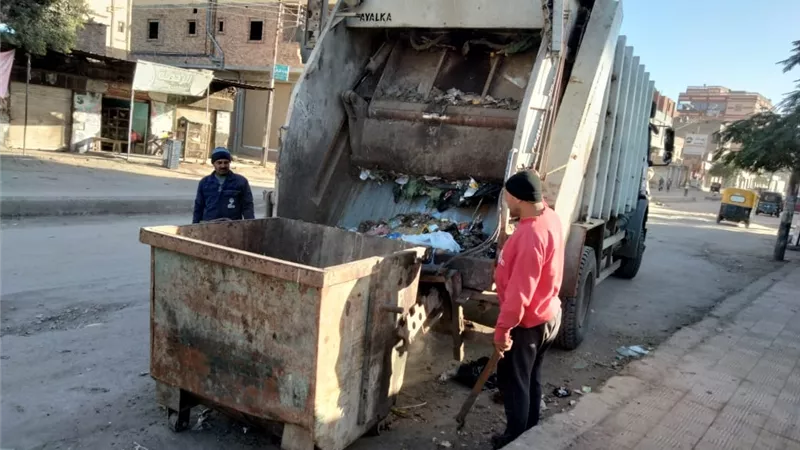 محافظ كفر الشيخ يتابع تطبيق مبادرة رئيس الوزراء بتخفيض أسعار السلع