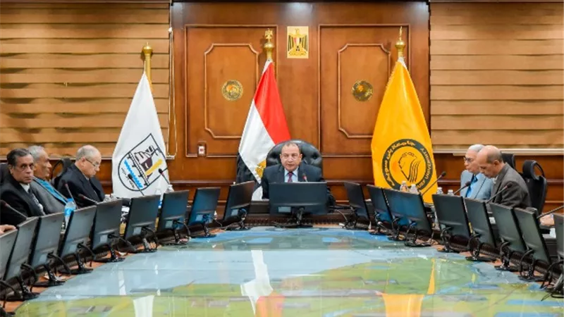 مجلس جامعة بني سويف يقدم التهنئه بعيد الشرطة الـ 72