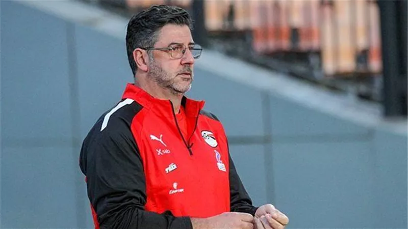نجم الاهلي السابق: إداء المنتخب يقلق.. وهذه رسالتى لـ فيتوريا