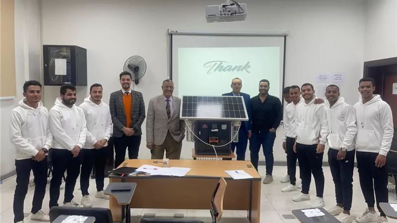 مناقشة مشاريع تخرج طلاب جامعة بنى سويف التكنولوجيه