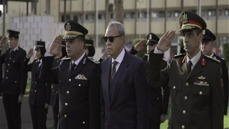 الهجان يهنئ مدير أمن القليوبية بمناسبة عيد الشرطة الـ 72 .. صور