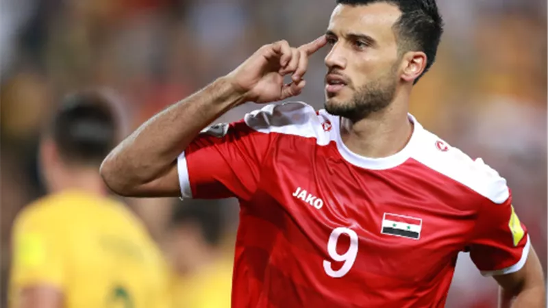 عمر السومة يتراجع عن اعتزاله الدولى