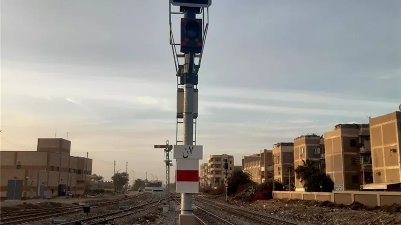 وزير النقل يعلن دخول برجى إشارات أبوتشت وأبوشوشة الخدمة