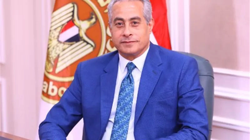 وزير العمل: اليوم إجازة للعاملين بالقطاع الخاص