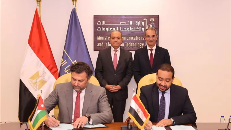 الاتصالات :كورال بريدج يعد أول كابل بحرى يربط بين مصر والاردن