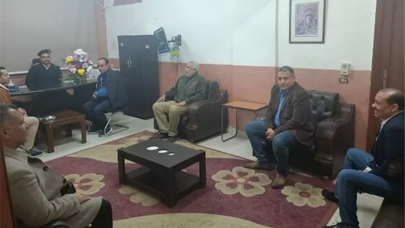 رئيس جهاز الشروق يهنئ ضباط أقسام المدينة بعيد الشرطة