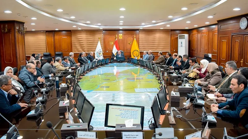 جامعة بني سويف توافق على عقد ندوات توعوية ودورات تدريبية بكلية التمريض