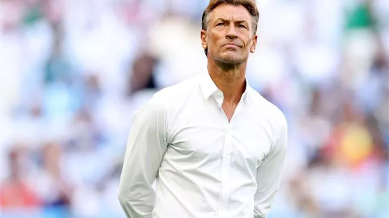 رينارد يكشف حقيقة توليه تدريب منتخب الجزائر