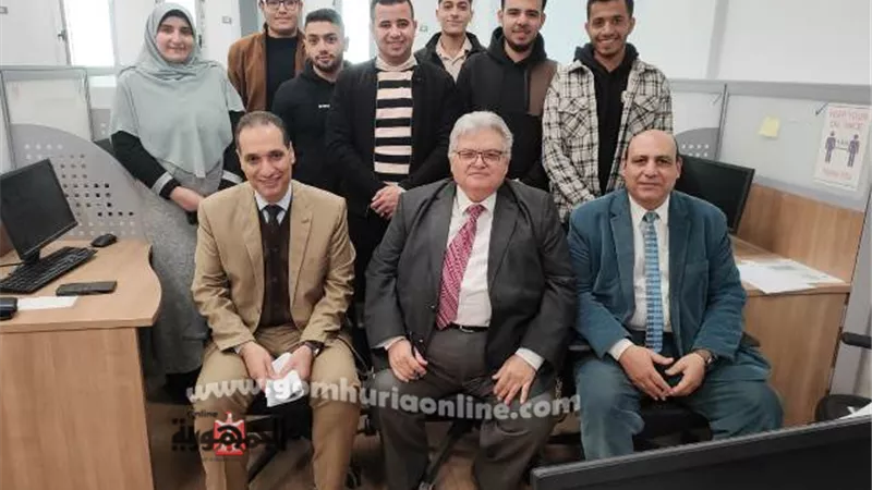 مناقشةمشروعات التخرج لطلاب الحاسبات والذكاء الإصطناعي بجامعةدمياط