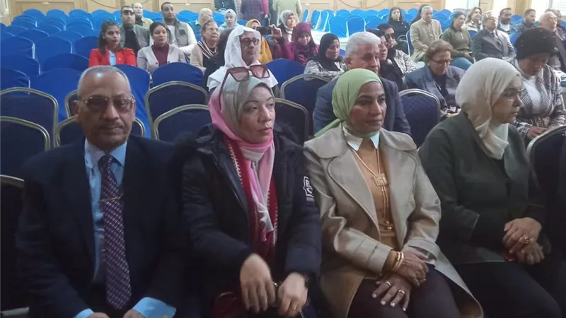نائب وزير الصحة و الأزهر بالمنيا يشهدان مؤتمر للسكان