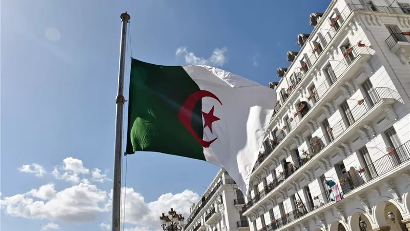 الجزائر تحذر من خطورة قرار مالي إنهاء 