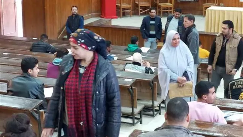 بدء امتحانات الفصل الدراسي الاول للتعليم المدمج بكلية السياحة