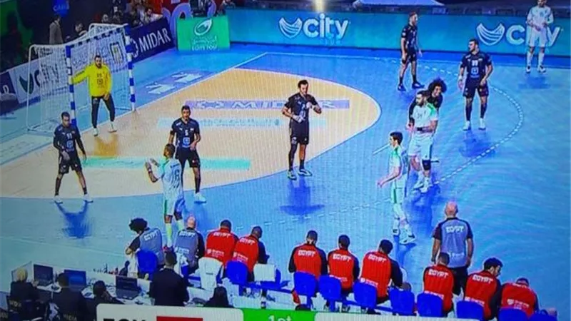 انطلاق مباراة منتخب مصر والجزائر فى نهائى امم افريقيا لليد