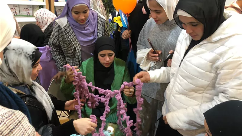 ورش عمل للمنتجات اليدوية فى جناح وزارة الشباب بمعرض الكتاب