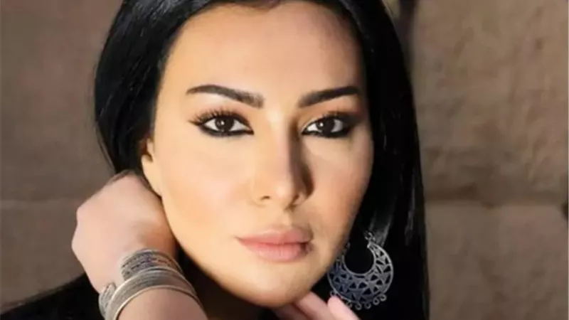ميرهان حسين تكشف سبب فسخ خطوبتها على طبيب شيرين عبد الوهاب