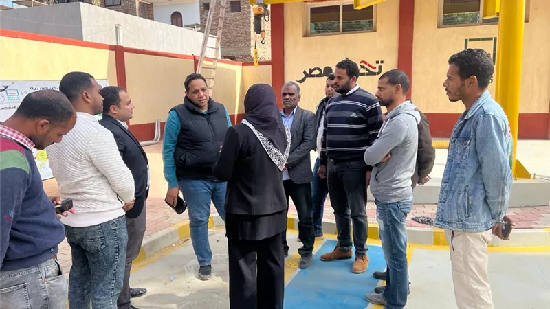 مدير الوحدة المركزية لمبادرة حياة كريمة يتفقد مشروعات بالاقصر