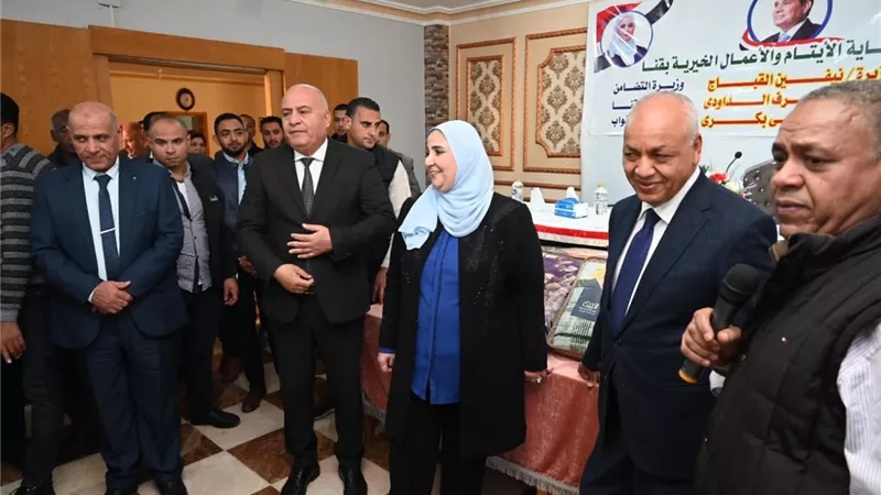 القباج تتفقد مشروع المجمع الصناعي للمرأة والشباب بالمعنا في قنا