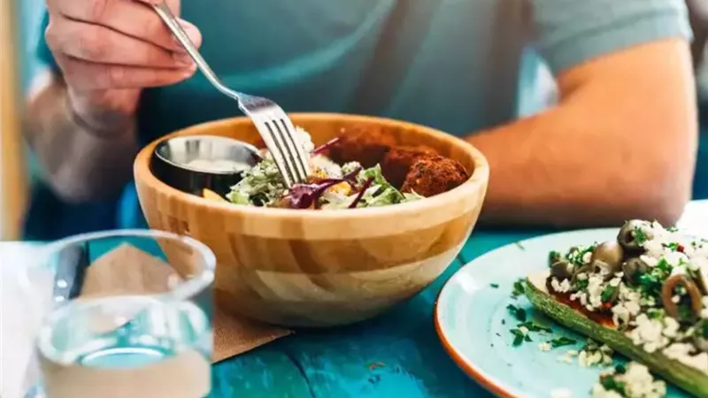 خبيرة تغذية تقدم روشتة صحية لمن يعانى ارتفاع الكولسترول