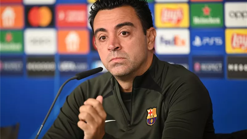 بعد إعلان رحليه عن برشلونة.. تشافي على رادار الدوري السعودي