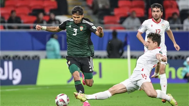 طاجيكستان تهزم الإمارات بركلات الترجيح وتتأهل لربع نهائى كأس آسيا