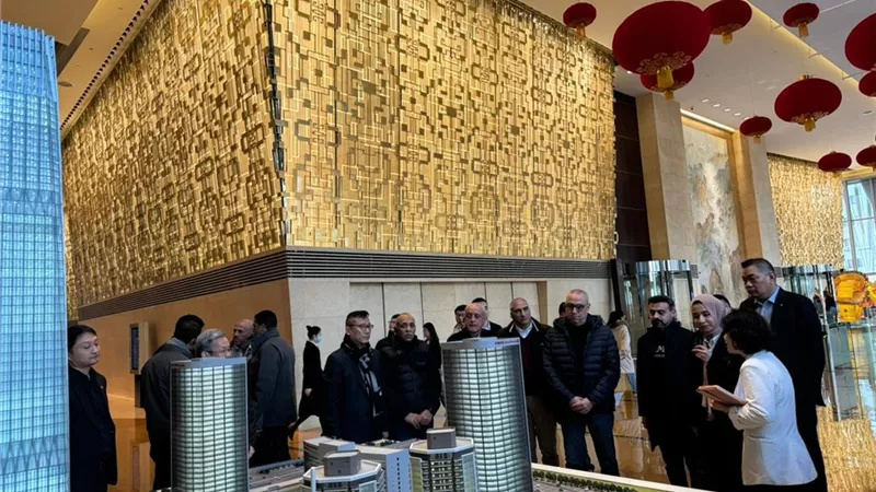 الجزار يتفقد منطقة الأعمال المركزية التابعة لمركز التجارة الصيني
