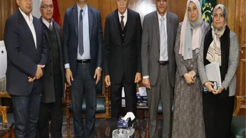 محافظ القليوبية يناقش تحديث المخطط الاستراتيجي بـ 9 قرى