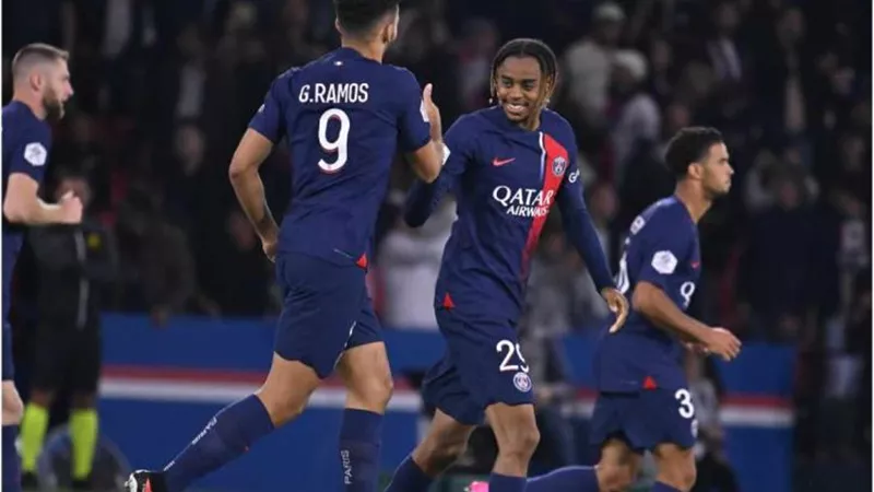 باريس سان جيرمان يتعادل 2/2 أمام بريست في الدوري الفرنسي