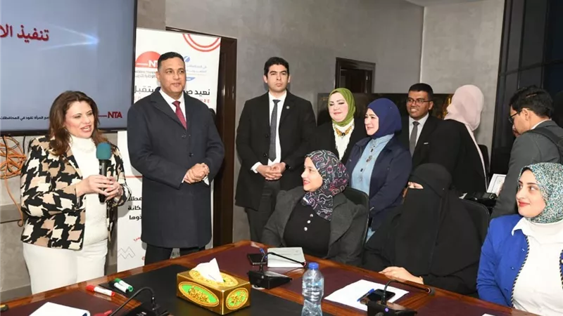 محافظ الدقهلية ووزيرة الهجرة يفتتحان معرض الدقهلية الثالث